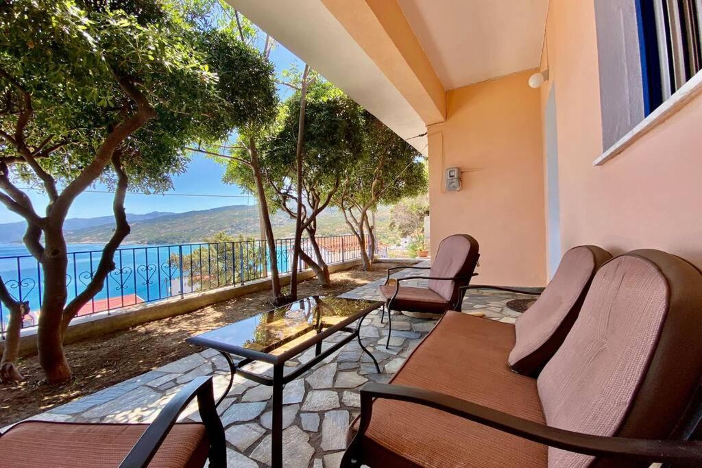 Πέτρινη Αυλή, Αρμενιστης Ικαρια Villa Armenistis  Eksteriør bilde